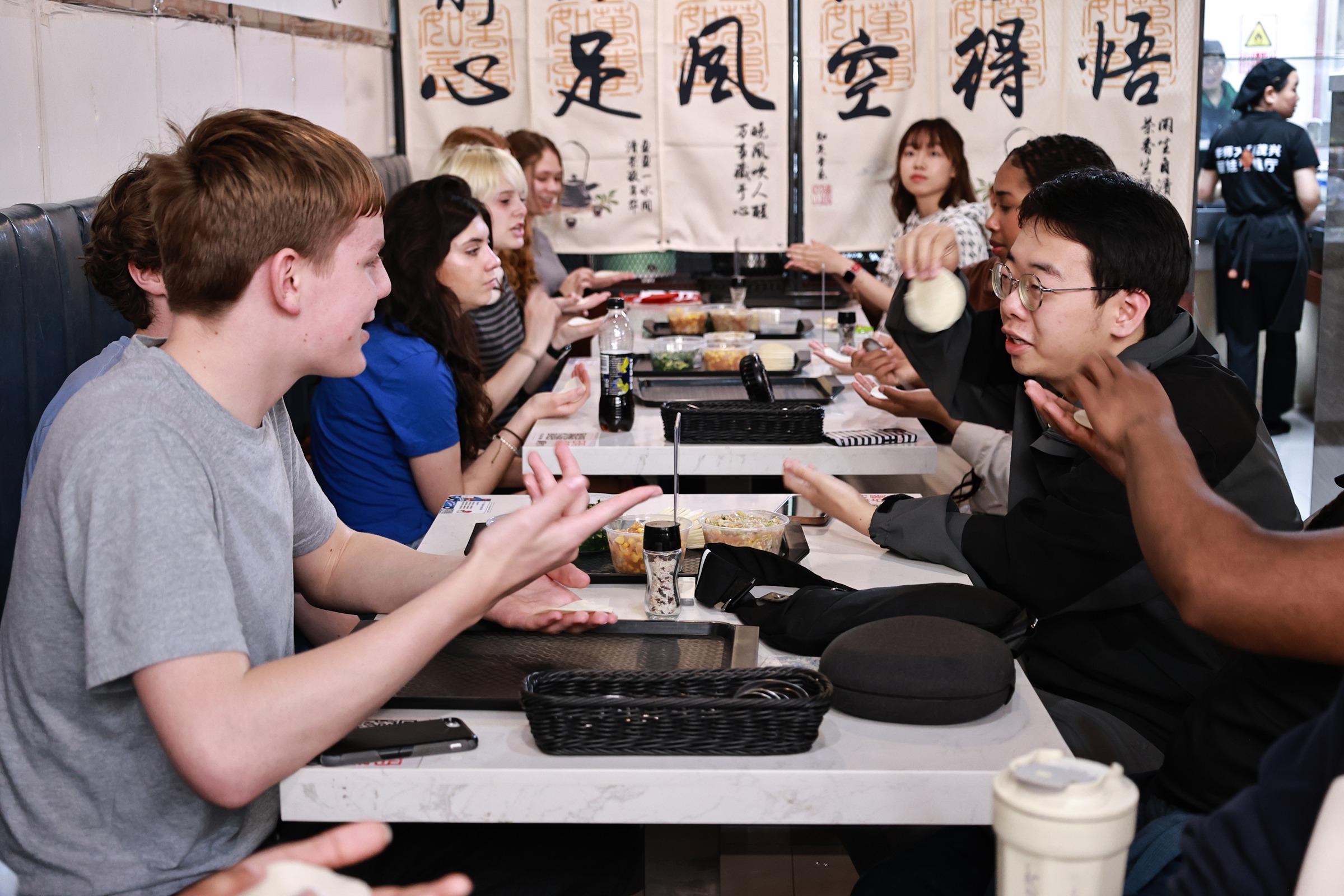 中美学生交流.jpg